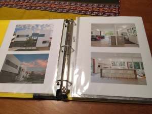 まずはバインダーを買って、目についたもの、参考になるものをすべて保存しておきます。